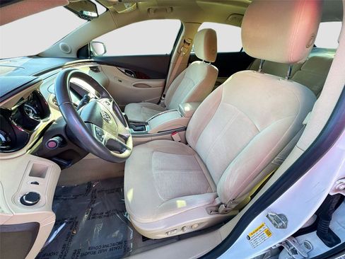 Used 2013 Buick LaCrosse image 18