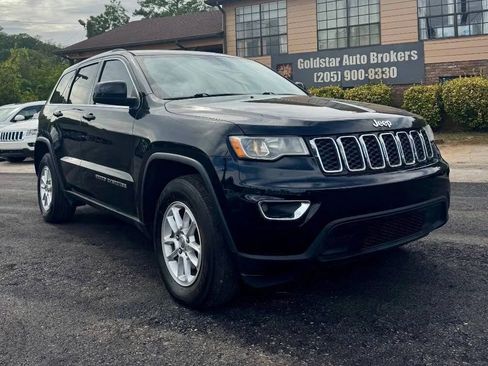 Used 2018 Jeep Grand Cherokee Laredo image 1