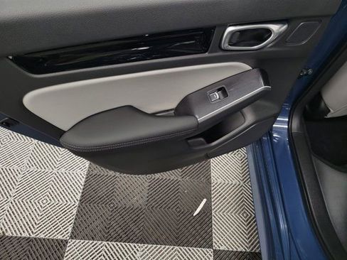 Certified 2025 Honda Civic Sport image 13