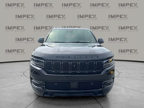 Used 2024 Jeep Wagoneer Series II w/ Convenience Group I AWD/4WD image 8