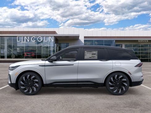 New 2026 Lincoln Nautilus Reserve w/ Jet Appearance Package AWD/4WD image 3