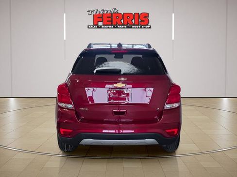 Used 2019 Chevrolet Trax LT w/ LT Convenience Package image 4