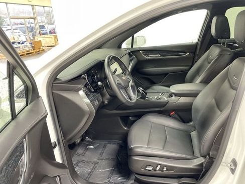 Used 2020 Cadillac XT5 Premium Luxury image 11