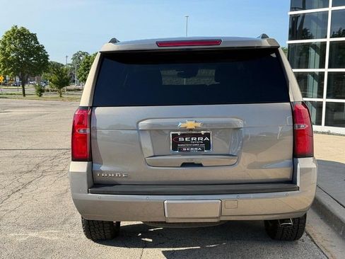 Used 2019 Chevrolet Tahoe LT w/ LT Signature Package AWD/4WD image 4