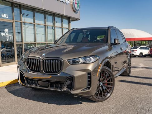 Used 2024 BMW X5 xDrive40i w/ M Sport Package AWD/4WD image 2