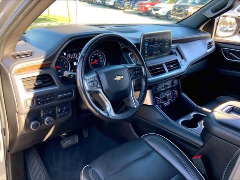 Used 2021 Chevrolet Tahoe Premier w/ Premium Package image 31