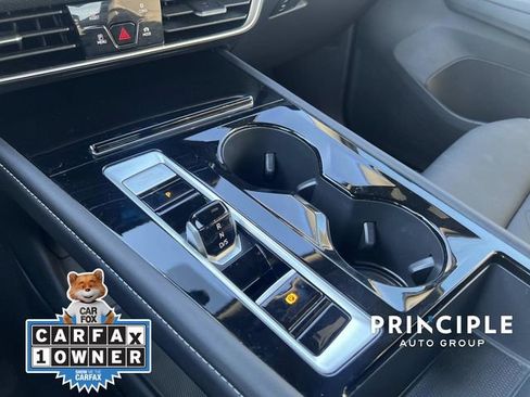 Certified 2025 Volkswagen Atlas Cross Sport SE image 25