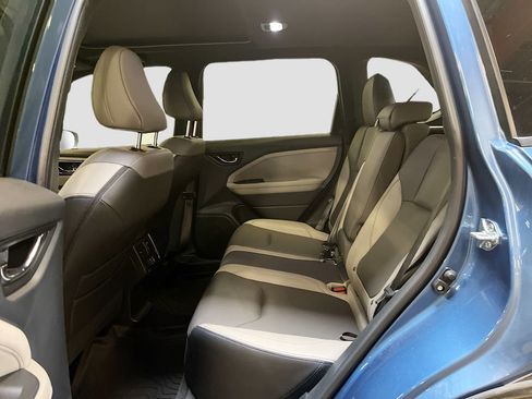 Used 2025 Subaru Forester Limited AWD/4WD image 26