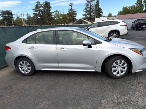 Certified 2024 Toyota Corolla LE FWD image 4