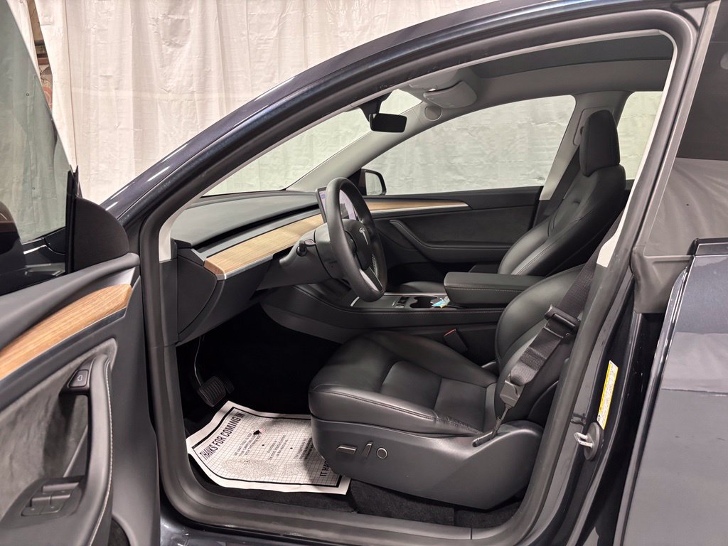 Used 2024 Tesla Model Y Long Range AWD/4WD image 10