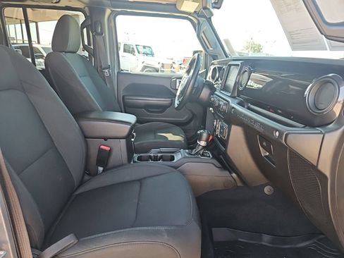 Used 2021 Jeep Wrangler Unlimited Sport AWD/4WD image 21