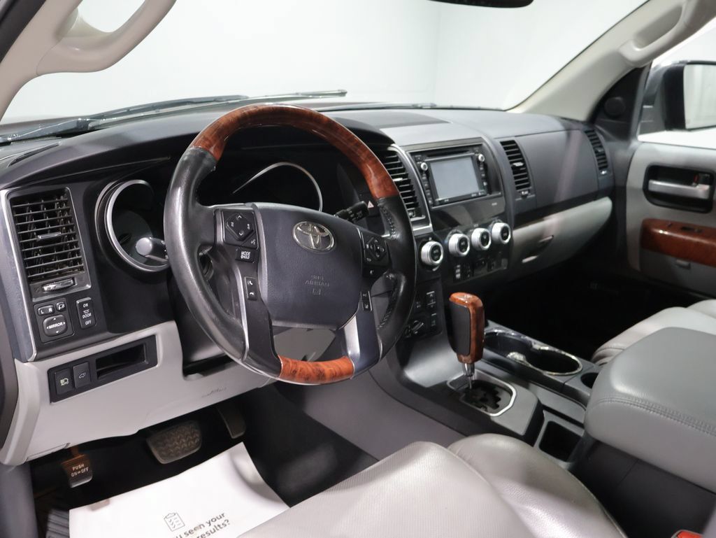 Used 2019 Toyota Sequoia Platinum AWD/4WD image 14