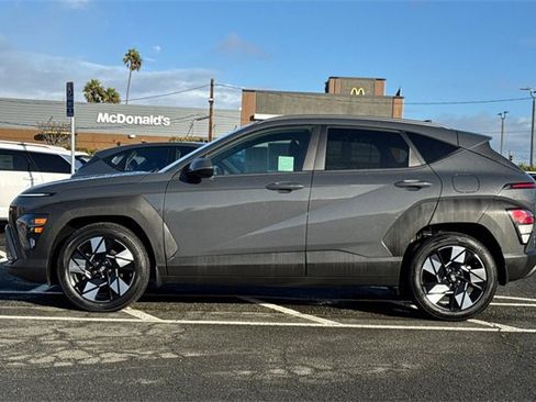 Used 2024 Hyundai Kona SEL w/ Convenience Package image 10