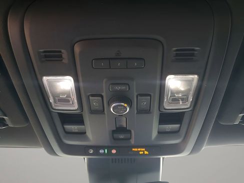 Used 2024 GMC Yukon XL SLT w/ SLT Luxury Package image 41