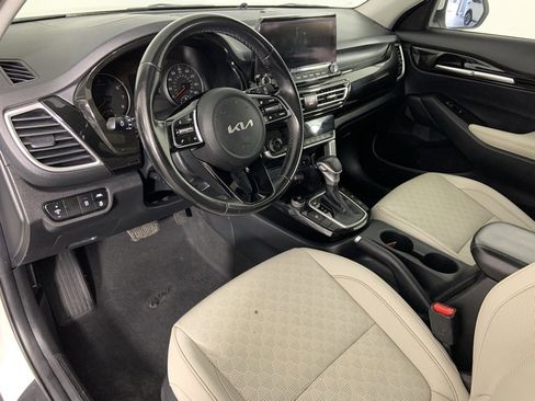 Used 2023 Kia Seltos EX image 27