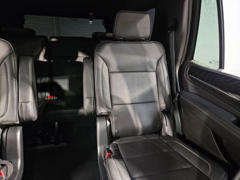 Used 2023 GMC Yukon Denali image 14