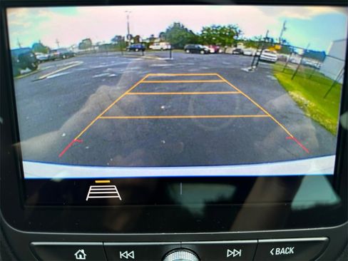 Used 2020 Chevrolet Malibu LT image 21