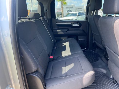 Used 2024 Chevrolet Silverado 1500 RST w/ Z71 Off-Road Package AWD/4WD image 12