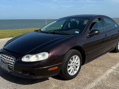 Used 2004 Chrysler Concorde LX image 1
