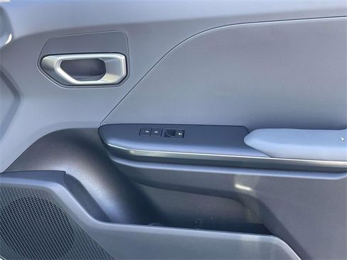 New 2025 Kia K4 LXS image 12