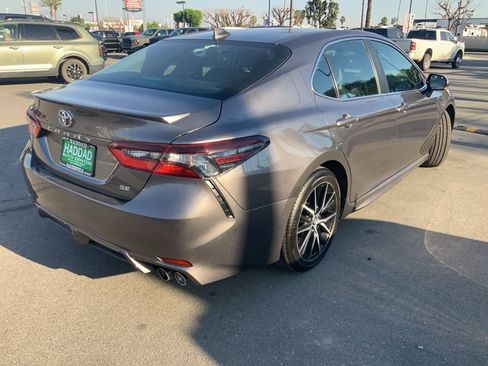 Used 2024 Toyota Camry SE w/ Cold Weather Package FWD image 7