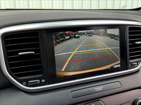 Used 2021 Kia Sportage LX image 20