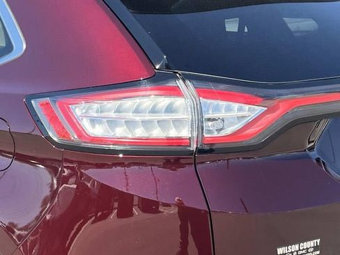 Used 2018 Ford Edge SEL w/ Equipment Group 201A AWD/4WD image 10