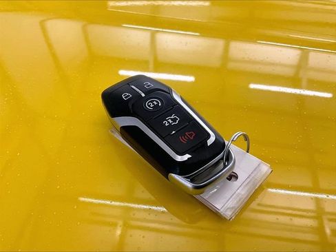 Used 2015 Ford Mustang Premium RWD image 9