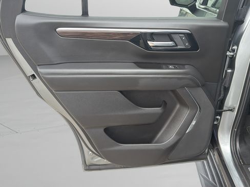Used 2025 Chevrolet Tahoe LT RWD image 30