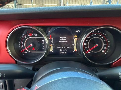 Certified 2022 Jeep Wrangler Unlimited Rubicon w/ Cold Weather Group image 19