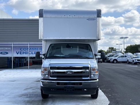 New 2027 Ford E-450 and Econoline 450 Super Duty w/ Power Equipment Group RWD image 8