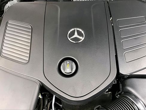 Used 2023 Mercedes-Benz C 300 Sedan image 32