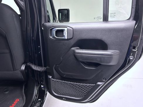 Used 2022 Jeep Wrangler Unlimited Sport AWD/4WD image 17