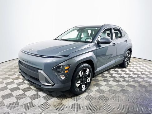 Used 2024 Hyundai Kona SEL w/ Convenience Package FWD image 7