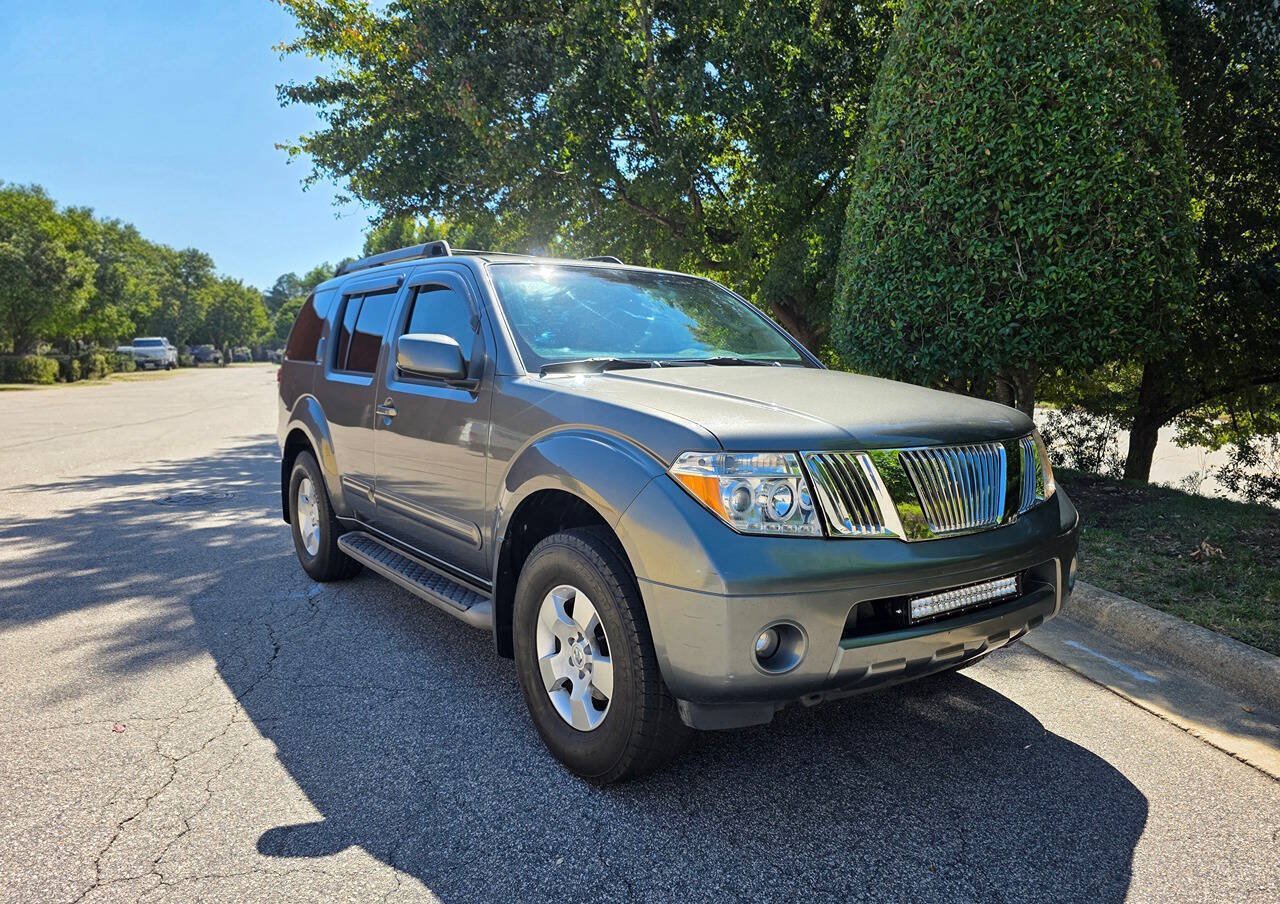 Used 2005 Nissan Pathfinder SE w/ (P01) Se Premium Pkg RWD image 7