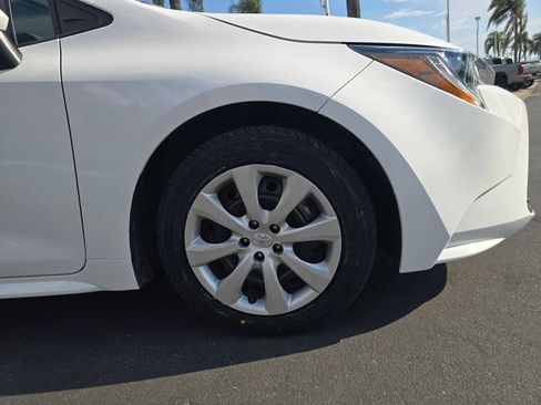 Certified 2025 Toyota Corolla LE FWD image 9