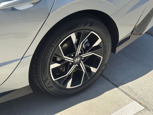 Used 2025 Hyundai Sonata SEL FWD image 31