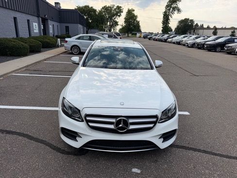 Used 2017 Mercedes-Benz E 300 4MATIC image 3