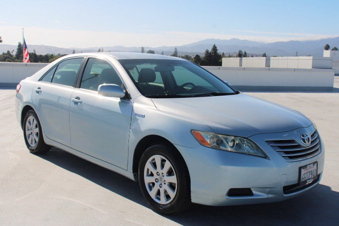 Used 2009 Toyota Camry Hybrid w/ Upgrade Pkg FWD image 2
