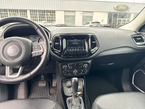 Used 2019 Jeep Compass Latitude AWD/4WD image 13