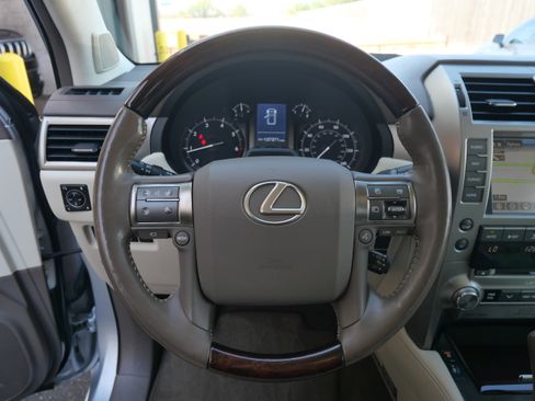 Used 2017 Lexus GX 460 Luxury image 28