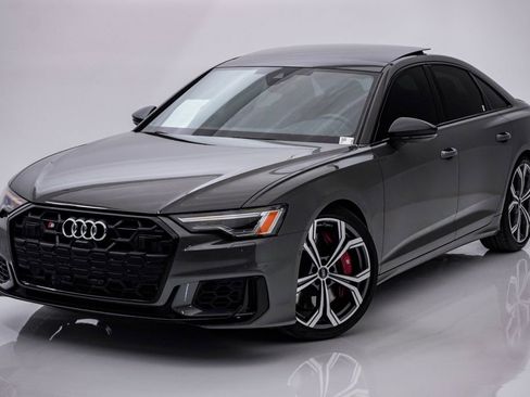 Used 2024 Audi S6 Premium Plus w/ Premium Plus Package image 3