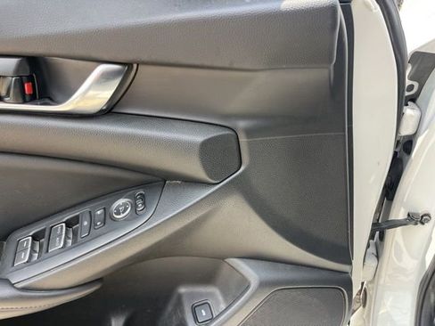 Used 2021 Honda Accord Sport image 13