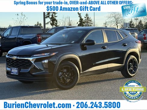 Used 2025 Chevrolet Trax LS w/ LS Convenience Package image 1