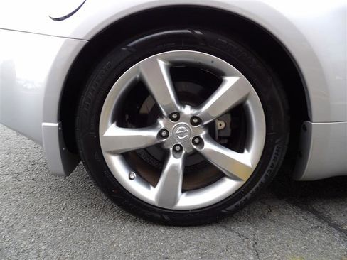 Used 2006 Nissan 350Z Touring image 25