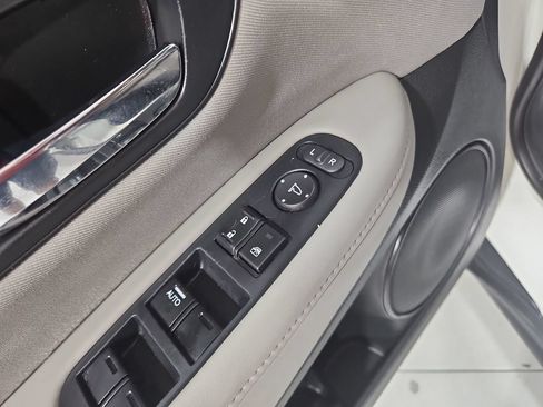 Used 2017 Honda HR-V LX image 11