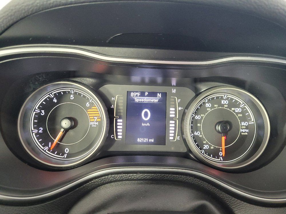 Used 2021 Jeep Cherokee Latitude Plus FWD image 23