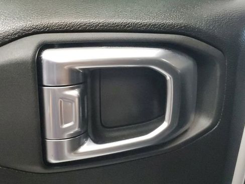 Used 2025 Jeep Wrangler Sport image 16