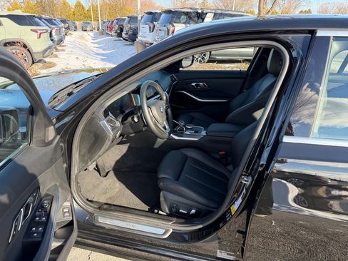 Used 2019 BMW 330i xDrive Sedan w/ Convenience Package image 11