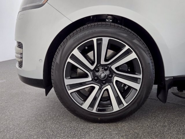 Certified 2023 Land Rover Range Rover SE AWD/4WD image 9